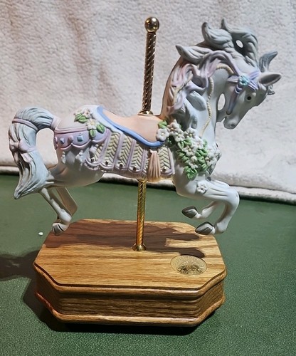 Carousel horse music box - music,