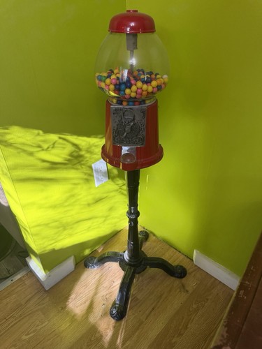Vintage 1985 carousel - 1985, gumball
